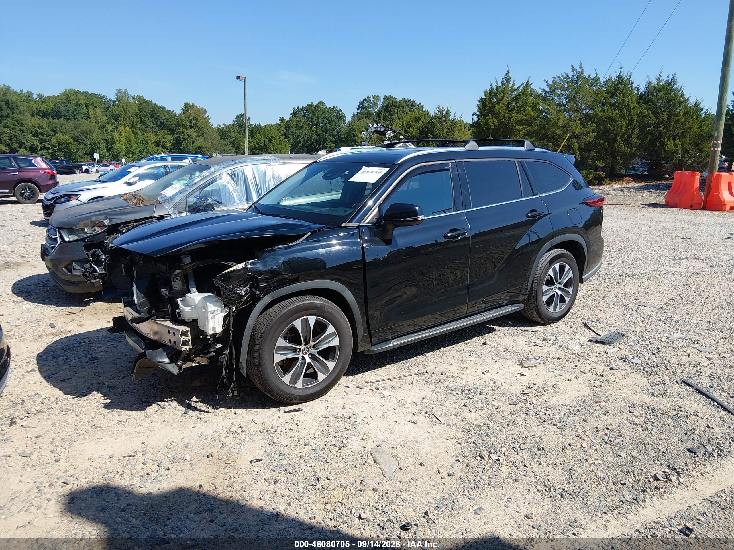 2021 TOYOTA HIGHLANDER XLE — I2