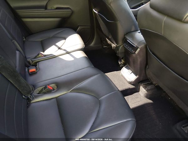 2021 TOYOTA HIGHLANDER XLE — I8