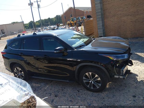 2021 TOYOTA HIGHLANDER XLE — I116