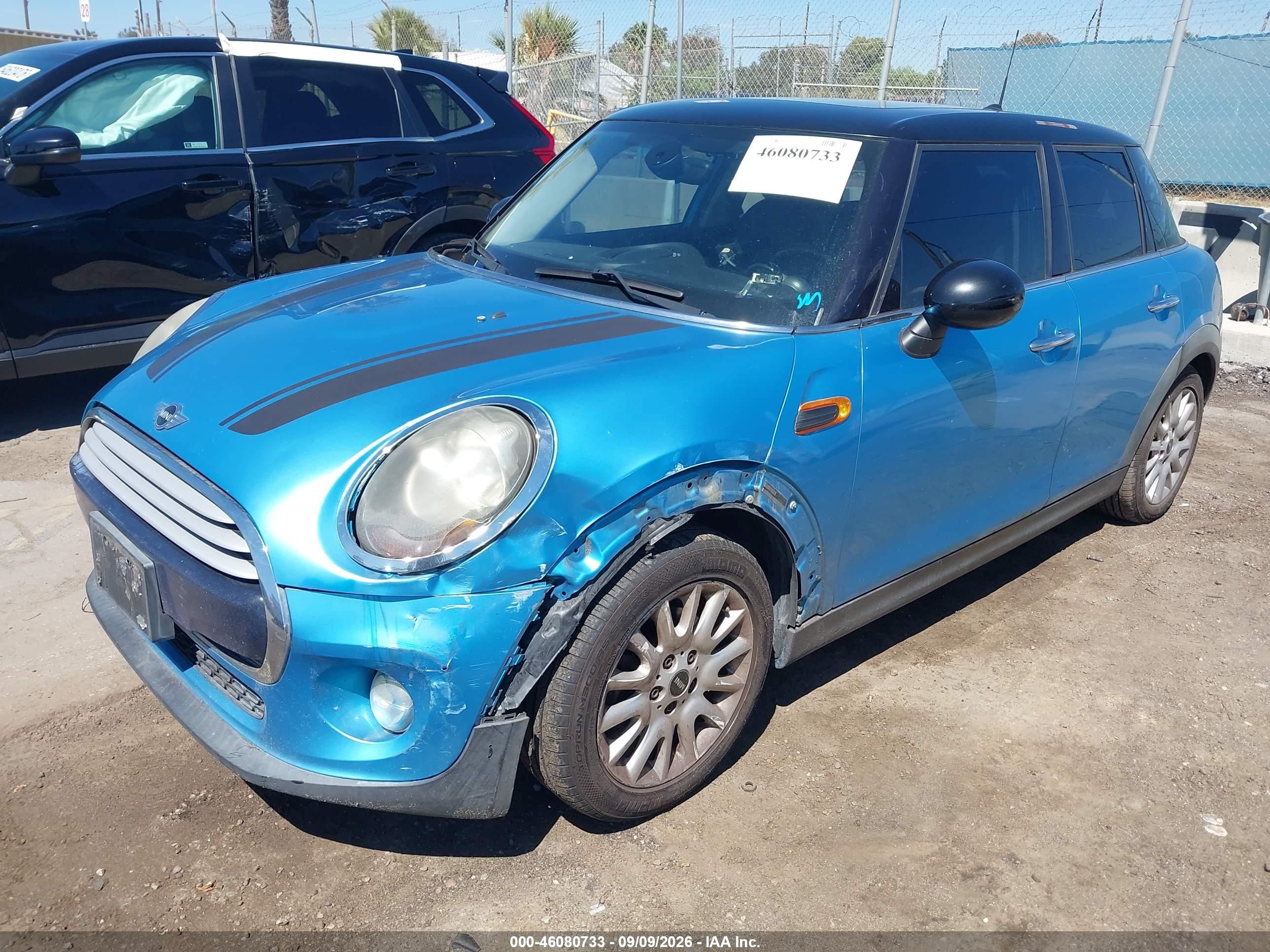 2015 MINI HARDTOP COOPER — I2