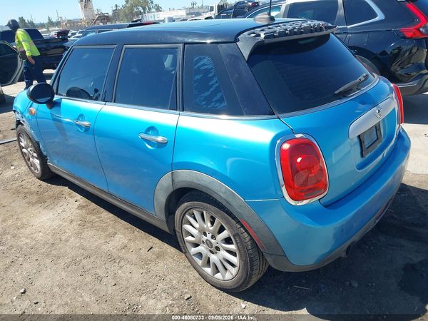 2015 MINI HARDTOP COOPER — I3