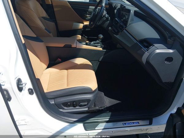2024 LEXUS ES 300H ULTRA LUXURY — I5