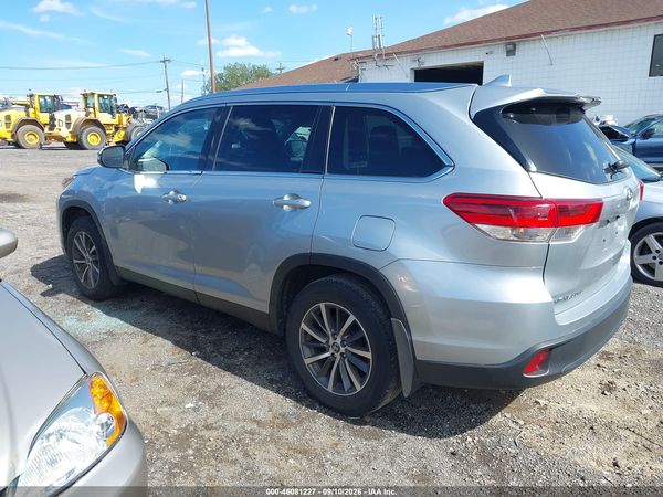 2019 TOYOTA HIGHLANDER XLE — I3