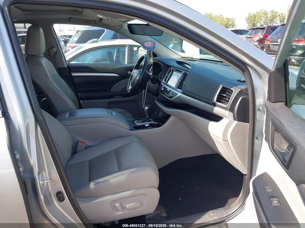 2019 TOYOTA HIGHLANDER XLE — I5