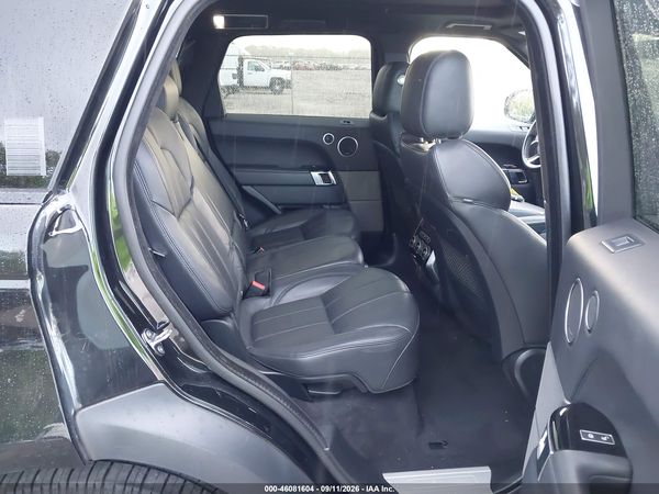 2017 LAND ROVER RANGE ROVER SPORT HSE — I8