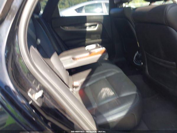 2016 CADILLAC XTS LUXURY COLLECTION — I8