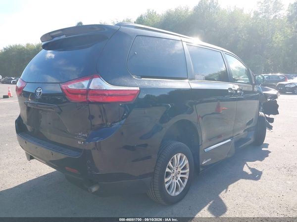 2015 TOYOTA SIENNA XLE 8 PASSENGER — I4