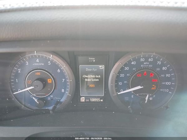 2015 TOYOTA SIENNA XLE 8 PASSENGER — I7