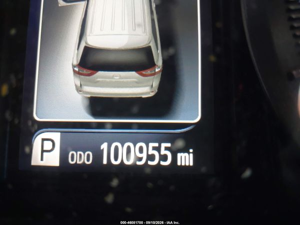 2015 TOYOTA SIENNA XLE 8 PASSENGER — I118