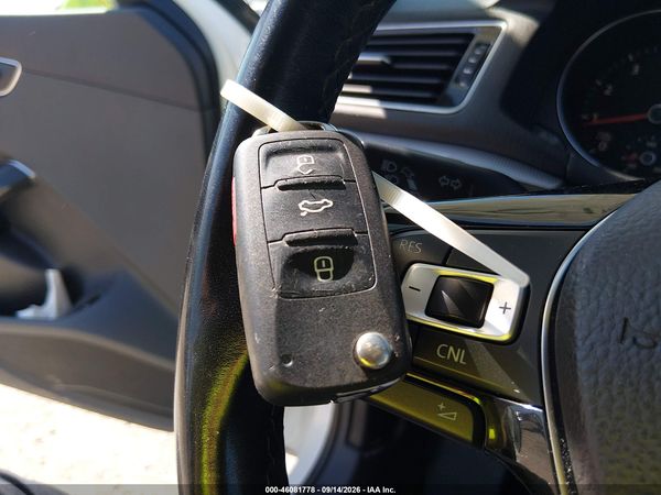 2017 VOLKSWAGEN PASSAT 1.8T SE — I11