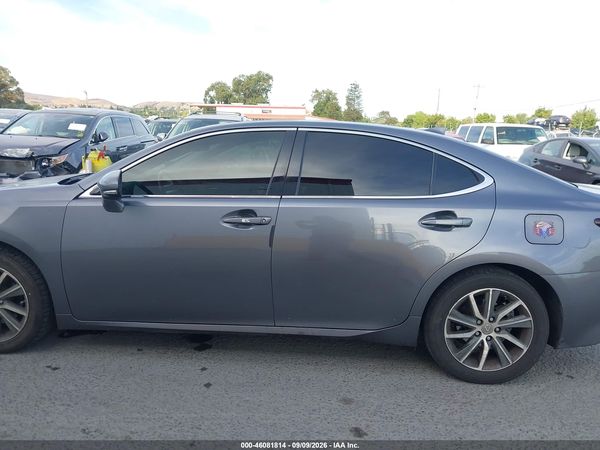 2018 LEXUS ES 300H — I117