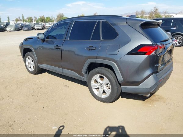 2021 TOYOTA RAV4 XLE — I3