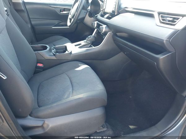 2021 TOYOTA RAV4 XLE — I5