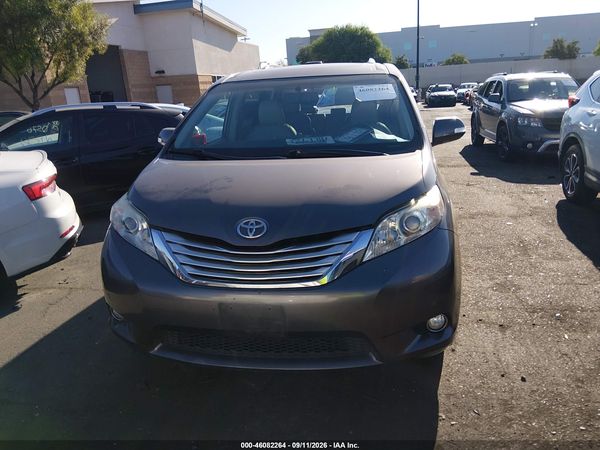 2013 TOYOTA SIENNA LIMITED V6 7 PASSENGER