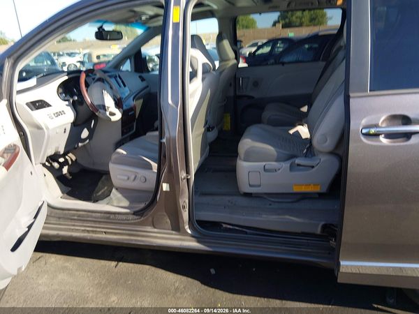 2013 TOYOTA SIENNA LIMITED V6 7 PASSENGER