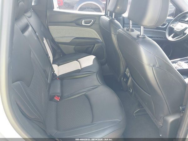 2025 JEEP COMPASS LATITUDE 4X4 — I8