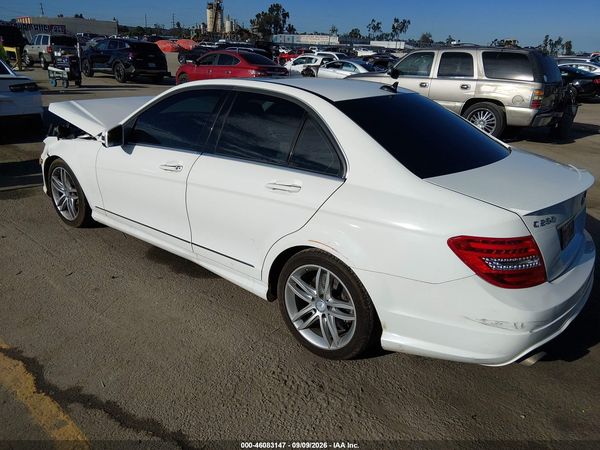 2014 MERCEDES-BENZ C 250 SPORT — I3