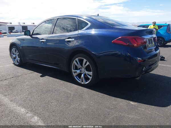 2019 INFINITI Q70 3.7 LUXE — I3
