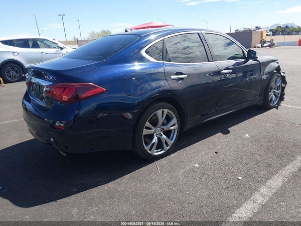 2019 INFINITI Q70 3.7 LUXE — I4