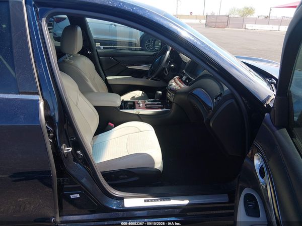 2019 INFINITI Q70 3.7 LUXE — I5
