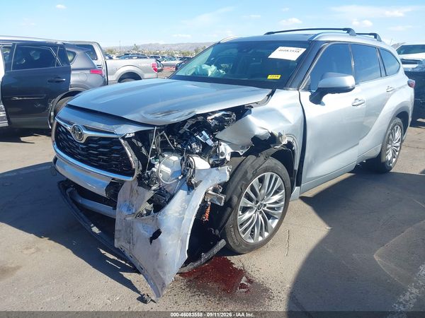 2021 TOYOTA HIGHLANDER PLATINUM — I6
