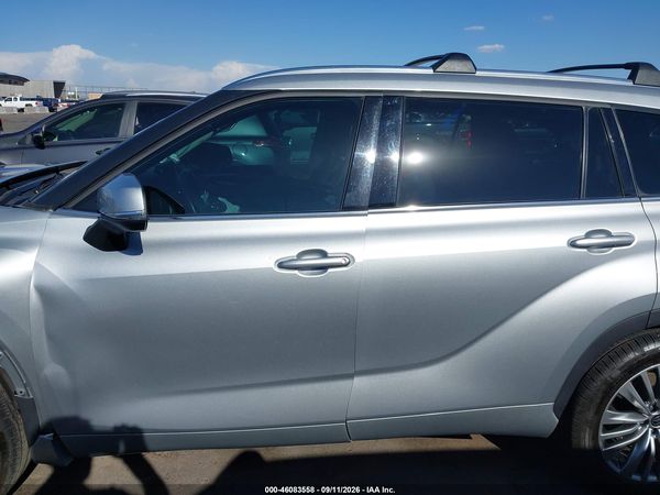 2021 TOYOTA HIGHLANDER PLATINUM — I117