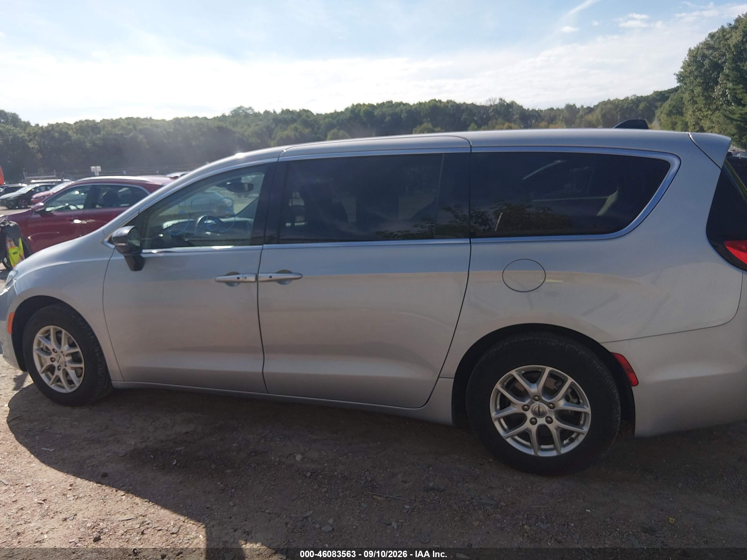 2024 CHRYSLER PACIFICA TOURING L