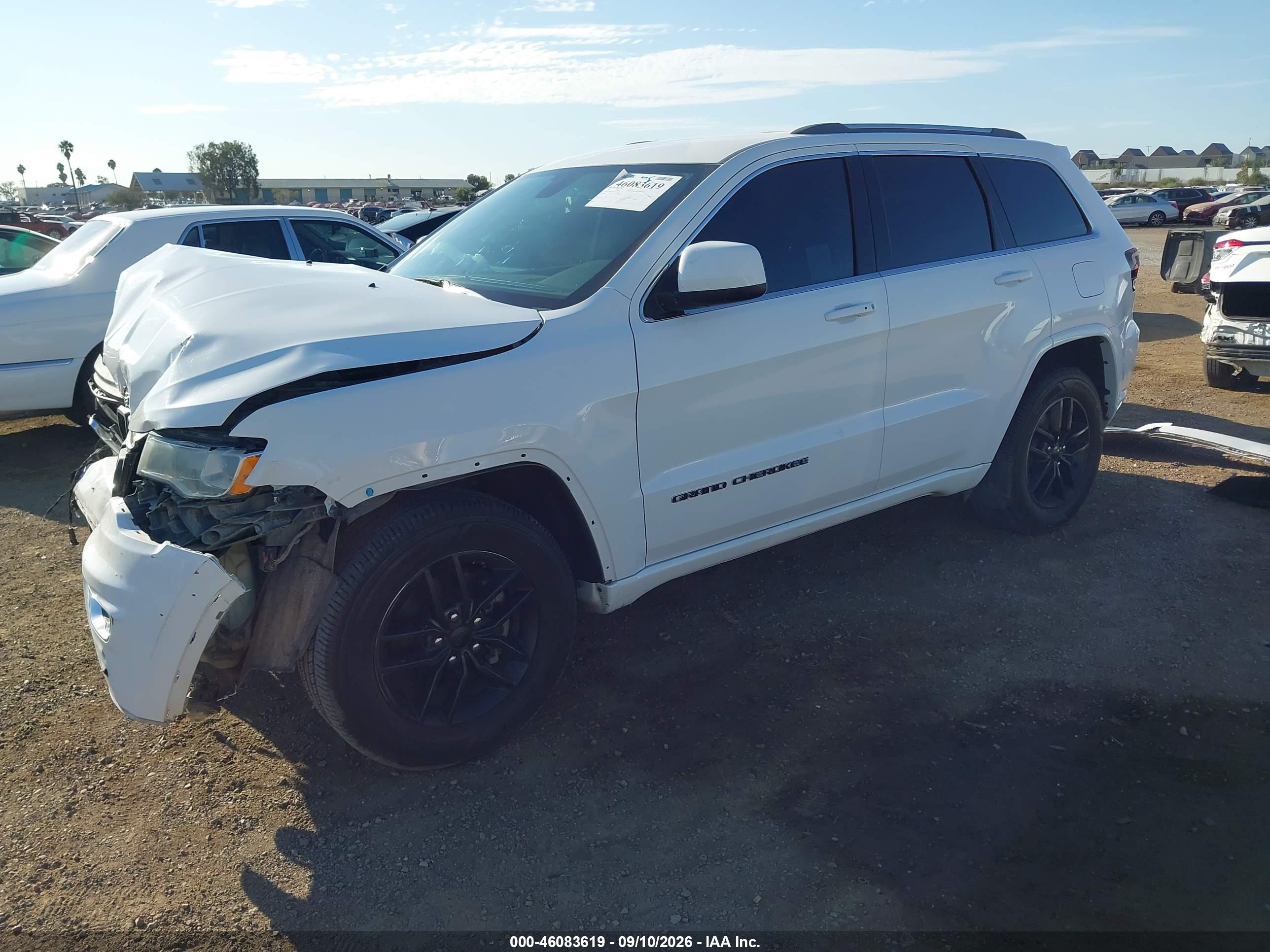 2019 JEEP GRAND CHEROKEE LAREDO E 4X2 — I2