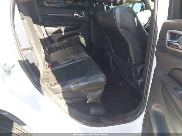 2019 JEEP GRAND CHEROKEE LAREDO E 4X2 — I8