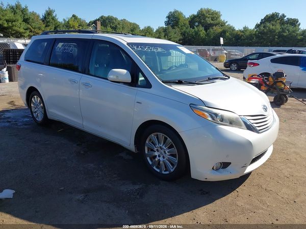 2016 TOYOTA SIENNA — I1