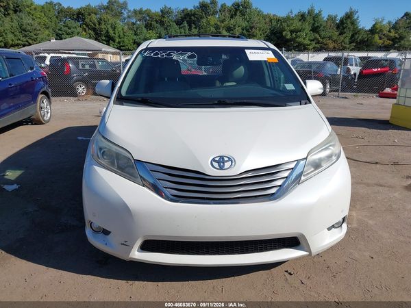 2016 TOYOTA SIENNA — I115