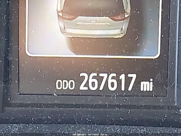 2016 TOYOTA SIENNA — I118