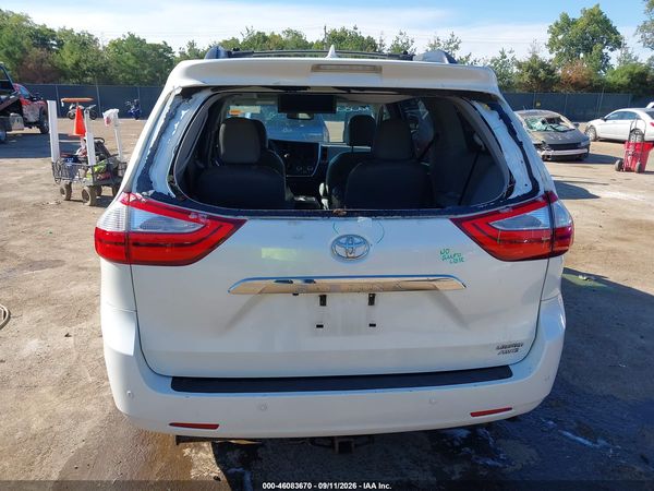 2016 TOYOTA SIENNA — I119