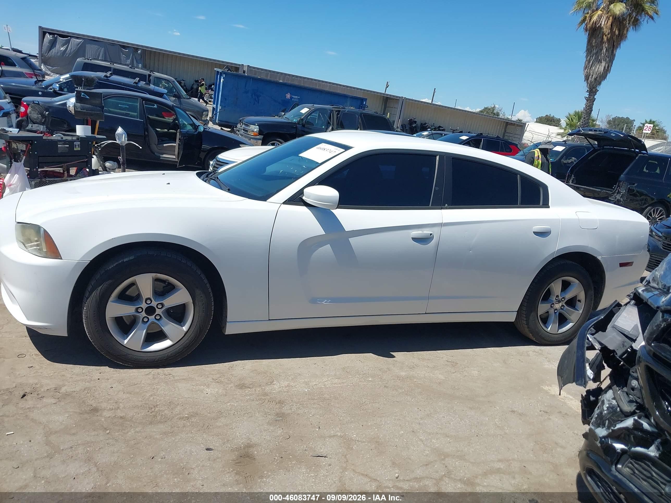 2014 DODGE CHARGER SE