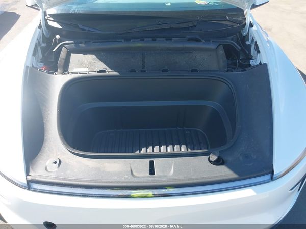 2026 TESLA MODEL Y — I10