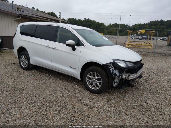 2022 CHRYSLER VOYAGER LX — I1