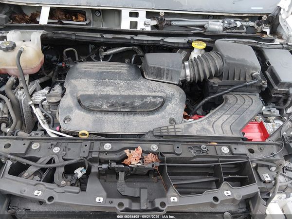 2022 CHRYSLER VOYAGER LX — I10