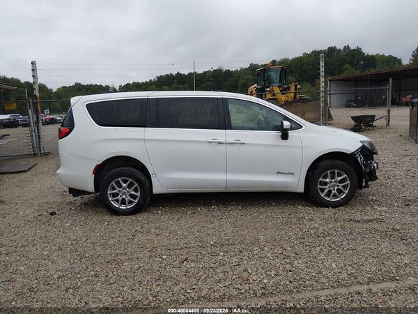 2022 CHRYSLER VOYAGER LX — I116