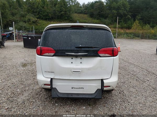2022 CHRYSLER VOYAGER LX — I119