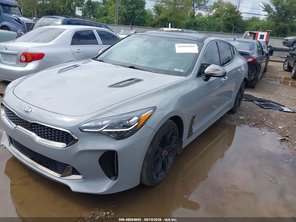 2019 KIA STINGER — I2