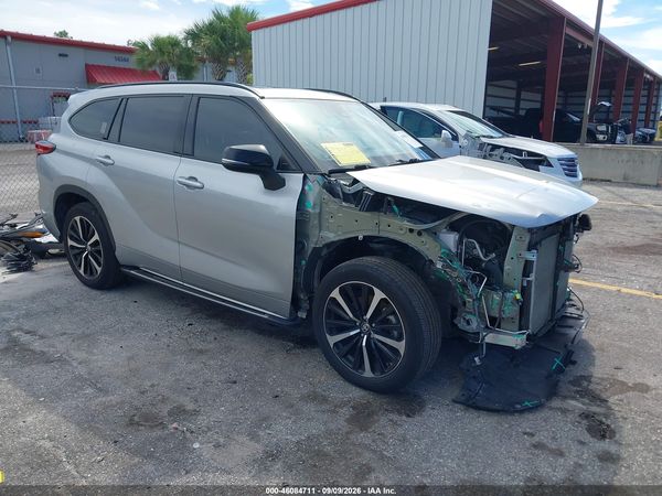 2022 TOYOTA HIGHLANDER XSE — I1