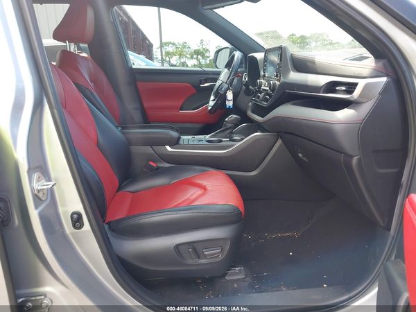 2022 TOYOTA HIGHLANDER XSE — I5