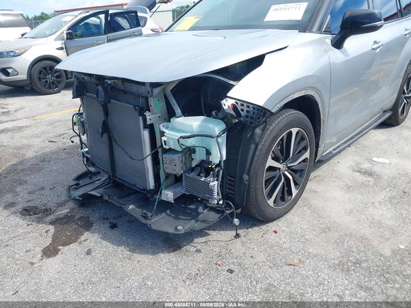 2022 TOYOTA HIGHLANDER XSE — I6