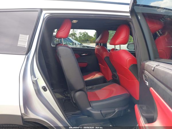 2022 TOYOTA HIGHLANDER XSE — I8
