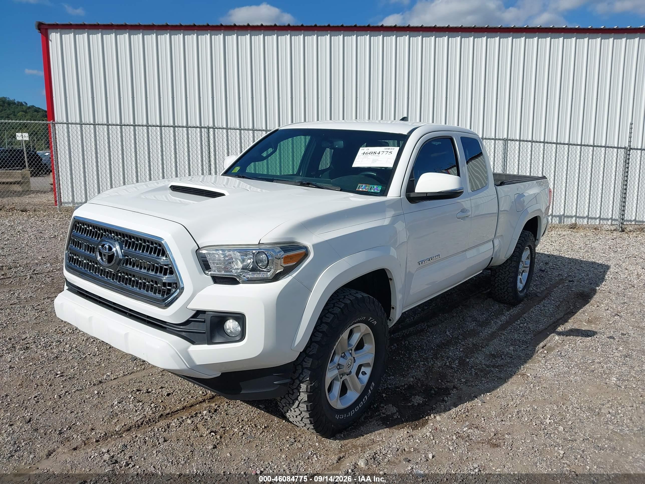 2017 TOYOTA TACOMA TRD SPORT — I2