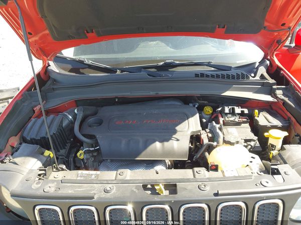 2016 JEEP RENEGADE LATITUDE — I10