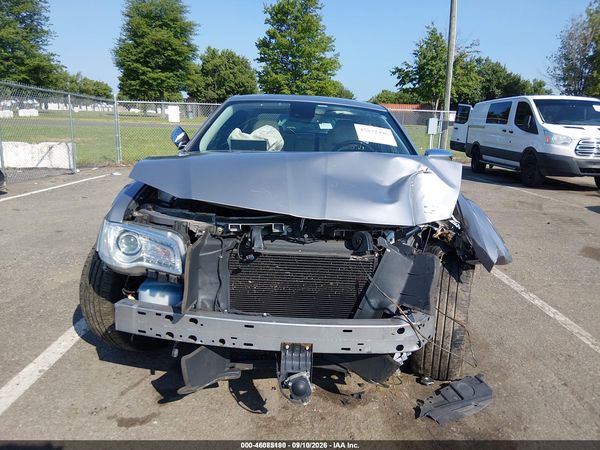 2018 CHRYSLER 300 LIMITED — I6