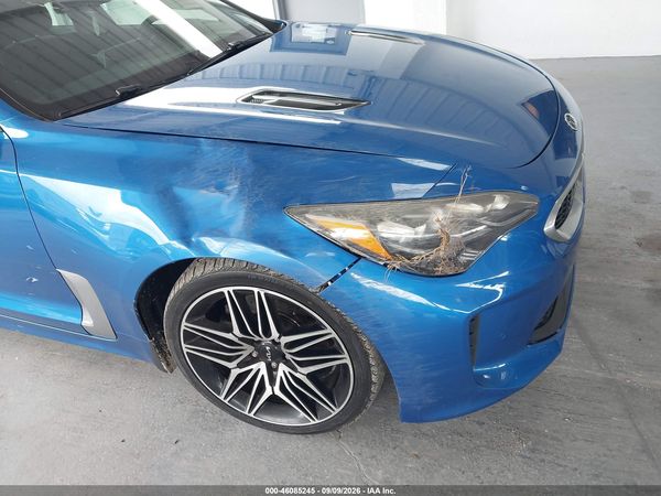 2019 KIA STINGER Base — I152