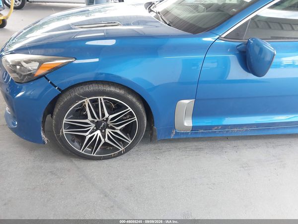 2019 KIA STINGER Base — I153