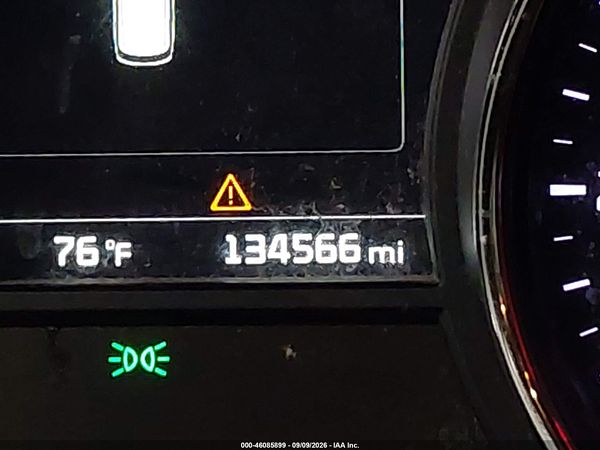 2017 KIA SEDONA LX — I118